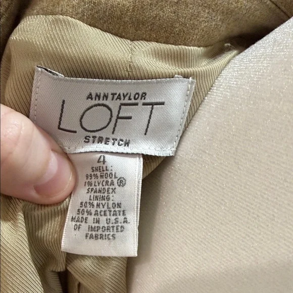 LOFT Classic Tan Blazer - Picture 5 of 5